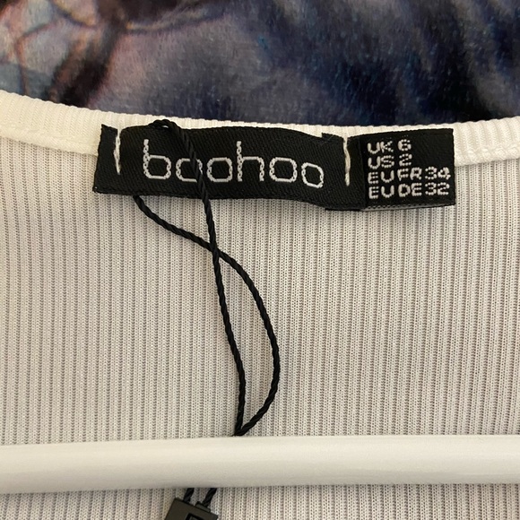 SOLD. Deep V Ribbed Crop Top - Picture 3 of 3